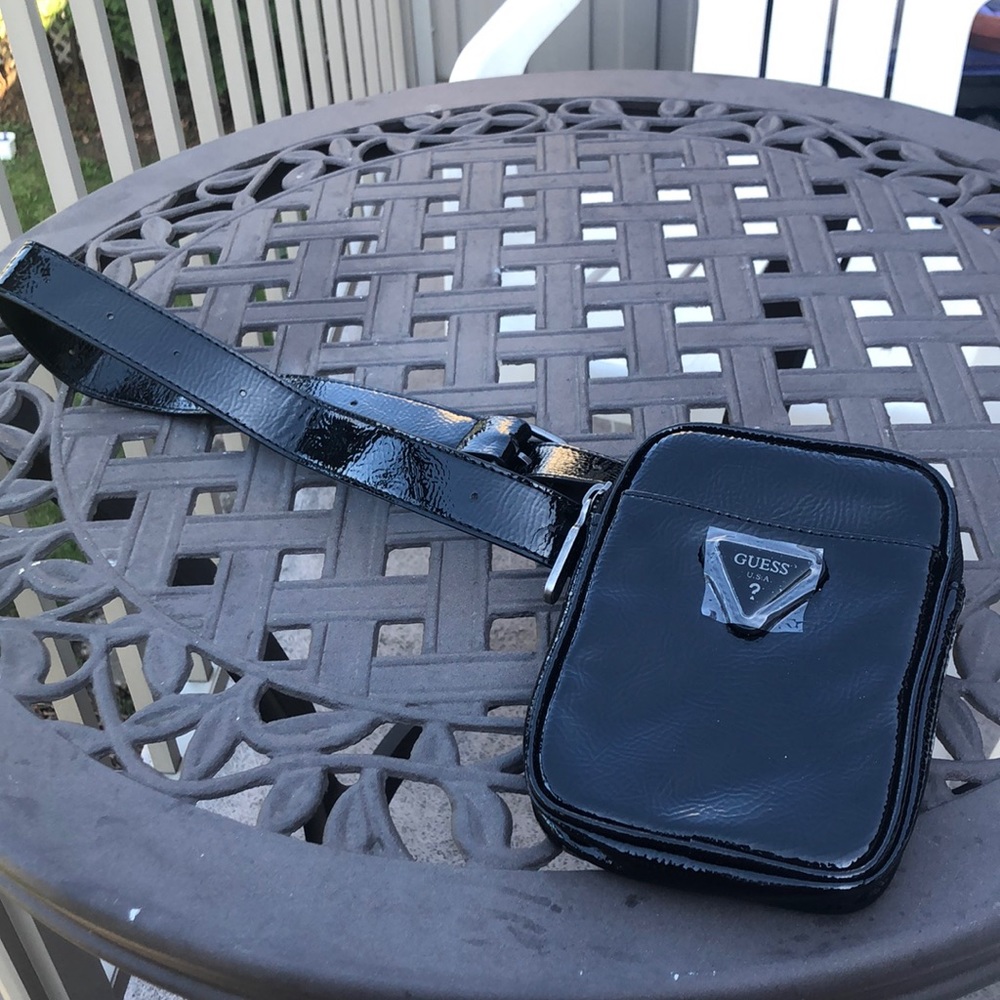 Guess pouch